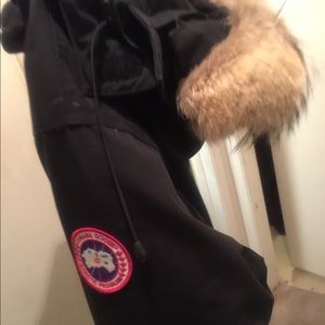 CANADIAN GOOSE PARKA JACKET FOR SALE !!!